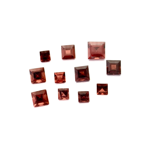 Garnet Sq/Carre Stone 2x2mm